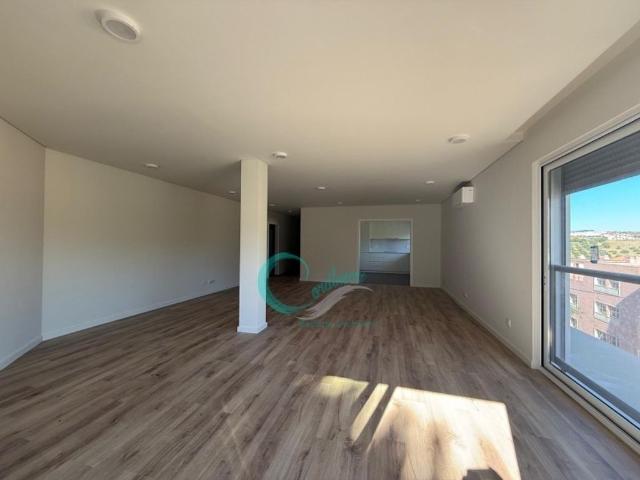 à venda Apartamento de alto padrão, Almada, Portugal