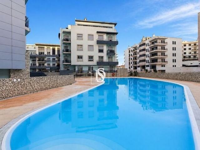 à venda Apartamento de alto padrão, Corroios, Portugal