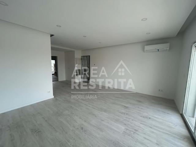 à venda Apartamento de alto padrão de 143 m2, Aldeia de Paio Pires, Seixal, Setúbal