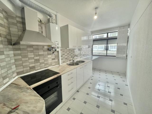 à venda Apartamento de alto padrão de 140 m2, Almada, Portugal