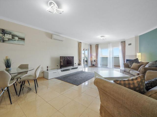 à venda Apartamento de alto padrão de 140 m2, Estômbar e Parchal, Lagoa, Faro