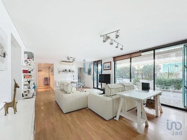 à venda Apartamento de alto padrão de 141 m2, Cabanas, Faro
