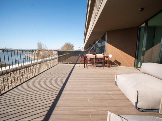 à venda Apartamento de alto padrão de 142 m2, Seixal, Setúbal