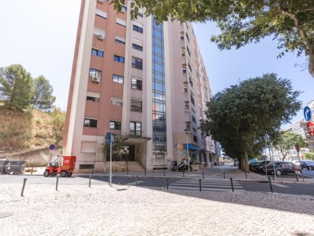 à venda Apartamento de alto padrão de 144 m2, Miraflores Alges, Oeiras, Lisboa