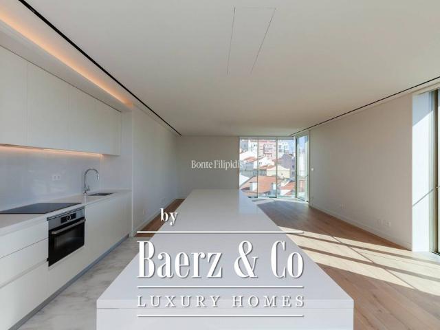 à venda Apartamento de alto padrão de 150 m2, São Vicente, Lisboa