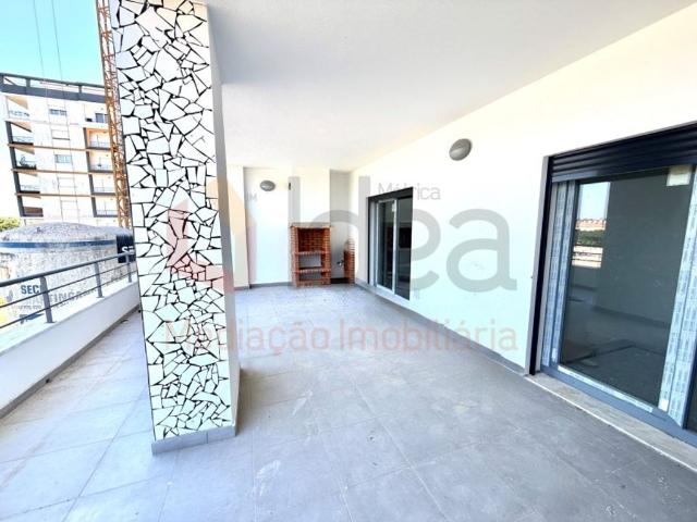 à venda Apartamento de alto padrão de 160 m2, Seixal, Portugal