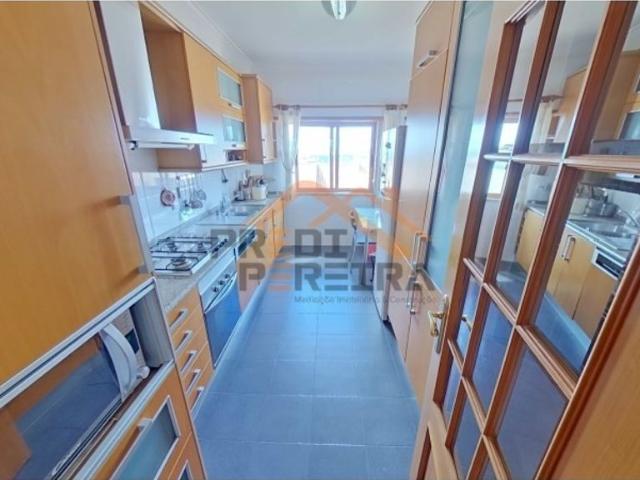 à venda Apartamento de alto padrão de 160 m2, Serra da Amoreira Ramada, Odivelas, Lisboa