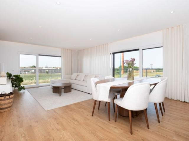 à venda Apartamento de alto padrão de 162 m2, Alto dos Moinhos, Montijo, Setúbal