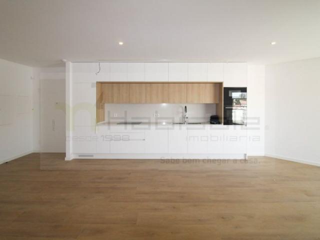 à venda Apartamento de alto padrão de 165 m2, Almada, Portugal