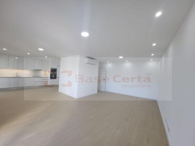 à venda Apartamento de alto padrão de 175 m2, Alameda das Linhas de Torres, Lisboa