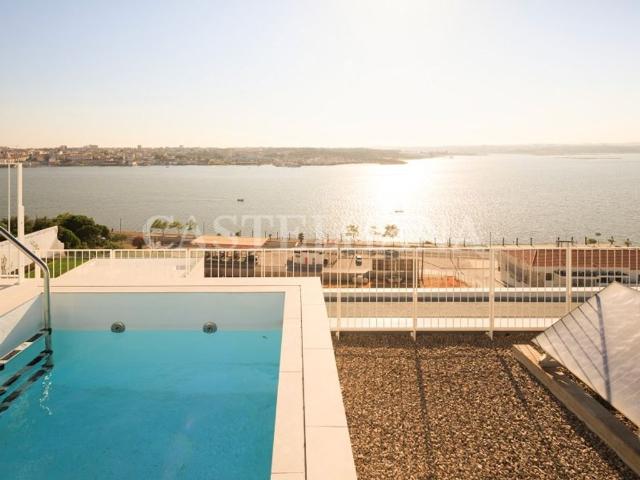 à venda Apartamento de alto padrão de 198 m2, Seixal, Setúbal