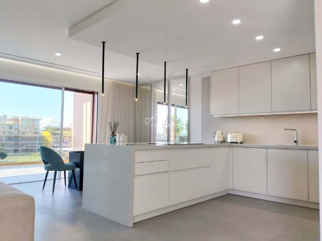 à venda Apartamento de alto padrão de 103 m2, Quarteira, Portugal