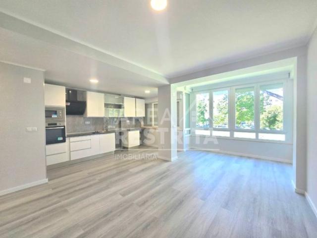 à venda Apartamento de alto padrão de 100 m2, Oeiras, Portugal