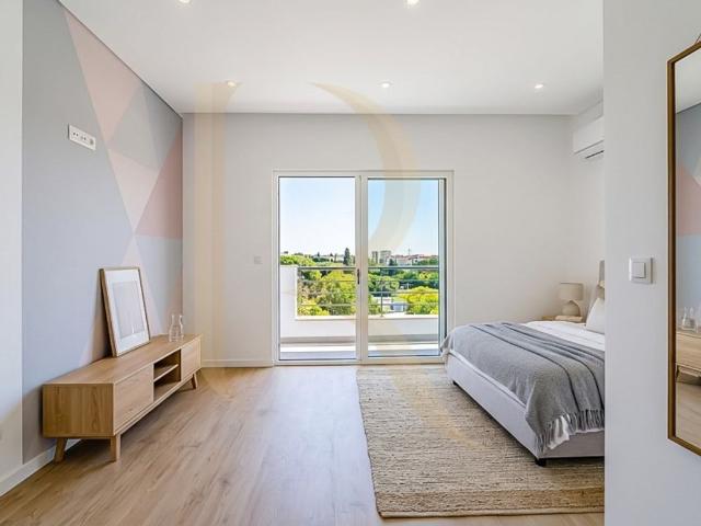 à venda Apartamento de alto padrão de 101 m2, Seixal, Portugal
