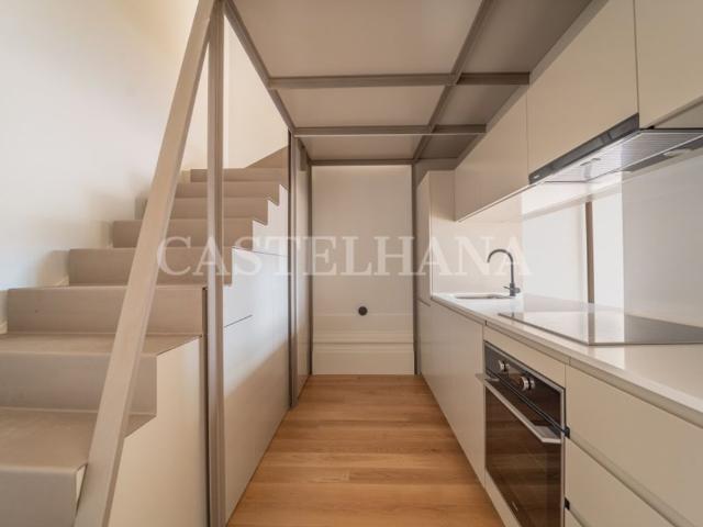 à venda Apartamento de alto padrão de 107 m2, Bolhao Santo Ildefonso, Porto