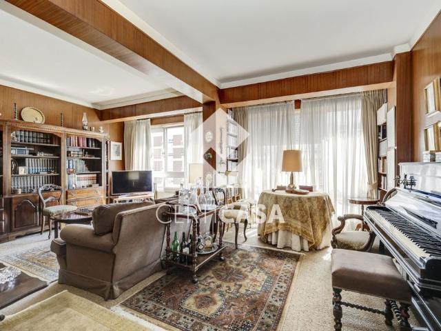 à venda Apartamento de alto padrão de 107 m2, Loures, Portugal