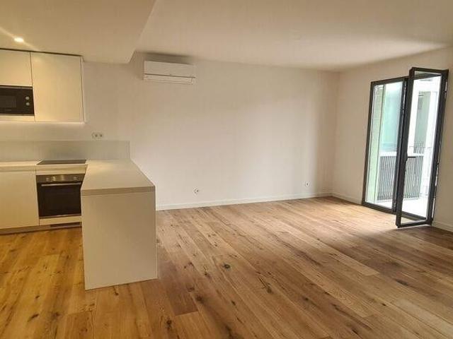 à venda Apartamento de alto padrão de 105 m2, Algés, Linda a Velha e Cruz Quebrada Dafundo, Oeiras, Lisboa