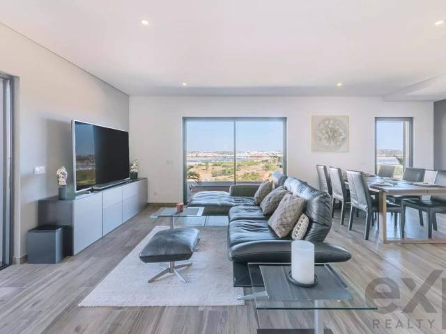 à venda Apartamento de alto padrão de 106 m2, Portimão, Portugal