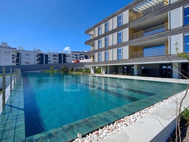 à venda Apartamento de alto padrão de 113 m2, Carnaxide, Oeiras, Lisboa
