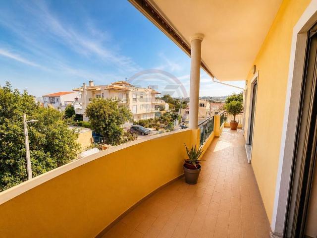à venda Apartamento de alto padrão de 110 m2, Loulé, Faro