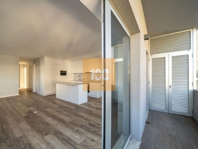 à venda Apartamento de alto padrão de 122 m2, Porto, Portugal