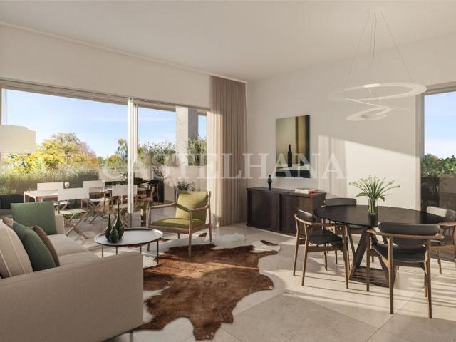 à venda Apartamento de alto padrão de 120 m2, Capuchos, Almada, Setúbal