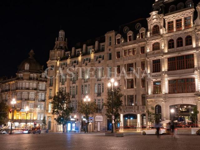 à venda Apartamento de alto padrão de 122 m2, Avenida dos Aliados, Porto