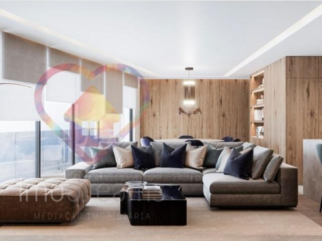 à venda Apartamento de alto padrão de 129 m2, Avenida Dr Lourenco Peixinho, Aveiro