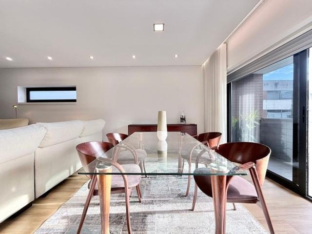 à venda Apartamento de alto padrão de 132 m2, Ferreiros, Portugal