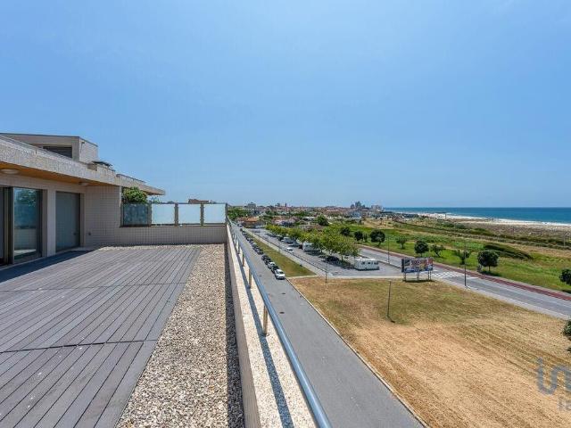 à venda Apartamento de alto padrão de 265 m2, São Félix da Marinha, Porto