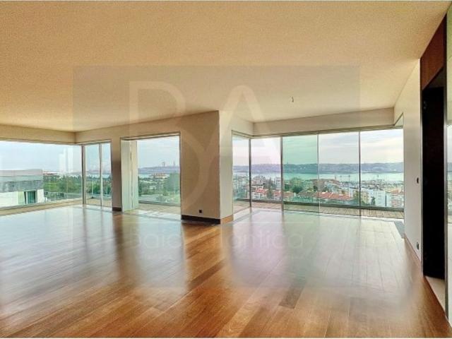 à venda Apartamento de alto padrão de 276 m2, Restelo Sao Francisco Xavier, Lisboa