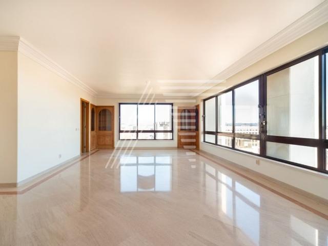 à venda Apartamento de alto padrão de 292 m2, Lisboa, Portugal