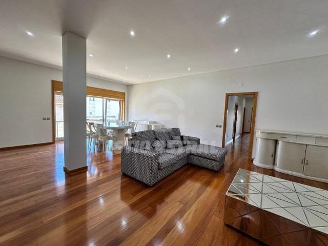à venda Apartamento de alto padrão de 200 m2, Centro Povoa de Varzim, Póvoa de Varzim, Porto