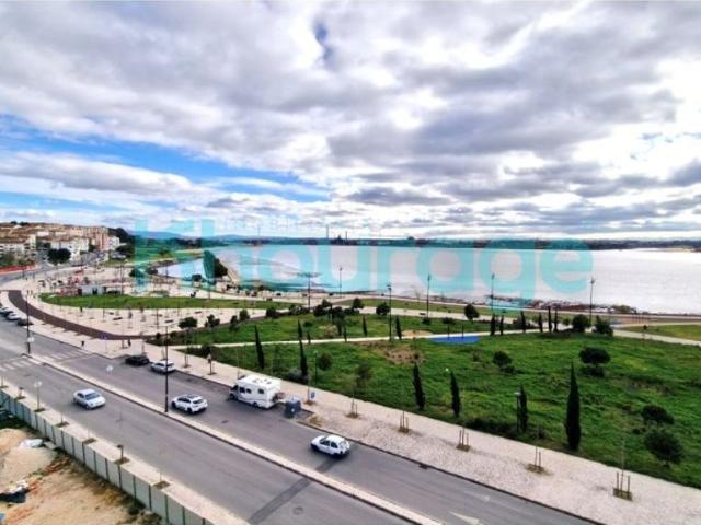 à venda Apartamento de alto padrão de 231 m2, Verderena, Barreiro, Setúbal