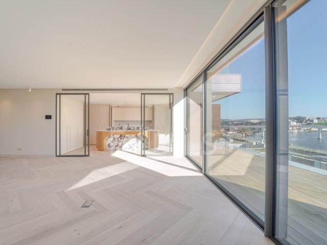 à venda Apartamento de alto padrão de 346 m2, Freixo, Porto