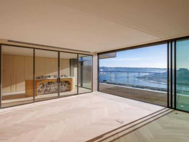 à venda Apartamento de alto padrão de 390 m2, Porto