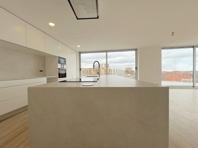 à venda Apartamento de alto padrão de 328 m2, Espinho, Aveiro