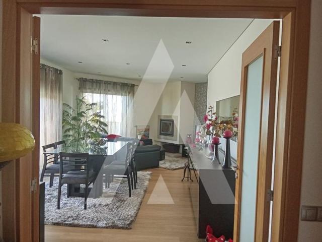 à venda Apartamento de alto padrão de 332 m2, Viseu