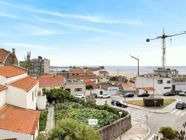 à venda Apartamento de alto padrão de 81 m2, Matosinhos, Porto