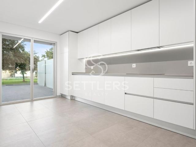 à venda Luxuoso apartamento de 125 m2, Lombos Sul Carcavelos, Cascais, Lisboa