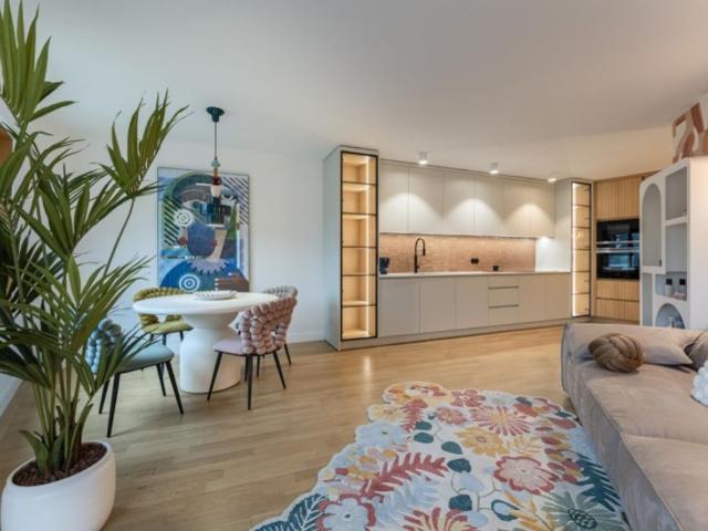 à venda Apartamento de luxo de 120 m2, Cascais e Estoril, Cascais, Lisboa