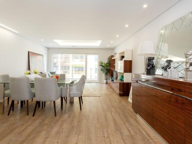 à venda Apartamento de luxo de 134 m2, Cascais e Estoril, Cascais, Lisboa
