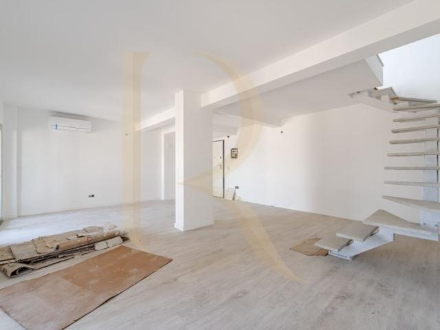 à venda Apartamento de alto padrão de 162 m2, Seixal, Portugal