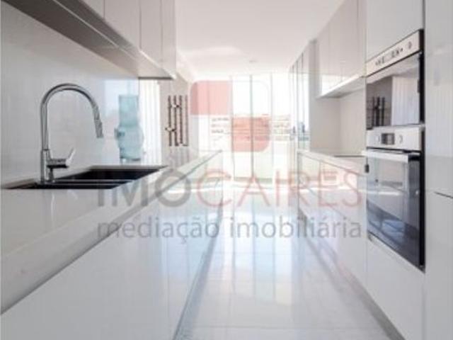 à venda Apartamento de luxo de 241 m2, Funchal, Portugal