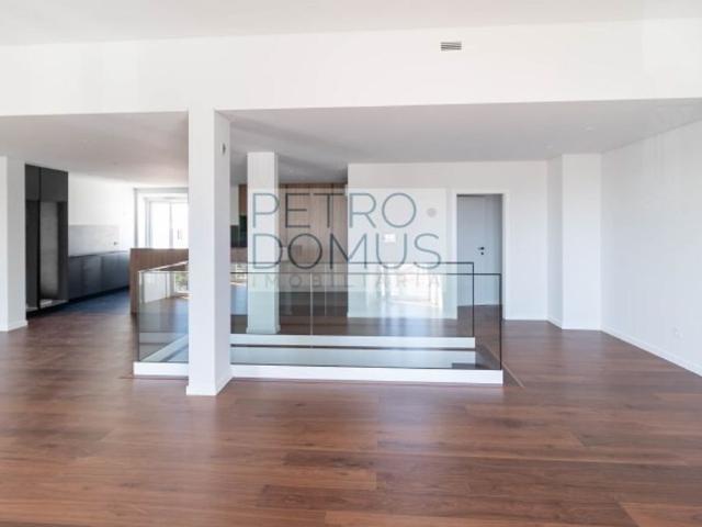 à venda Apartamento de luxo de 379 m2, Leiria, Portugal