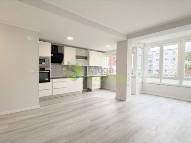à venda Apartamento de alto padrão de 80 m2, Oeiras, Portugal
