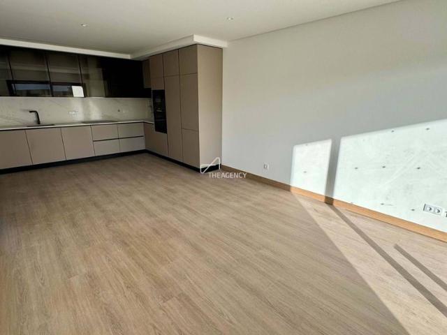 à venda Apartamento de luxo de 81 m2, Albufeira e Olhos de Água, Portugal