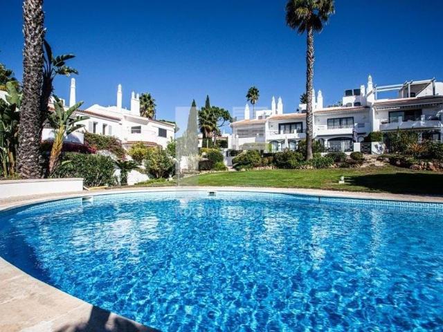à venda Casa geminada de alto padrão de 120 m2, Quinta do Lago, Faro