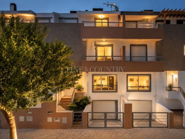 à venda Casa geminada de alto padrão de 133 m2, Tavira, Portugal