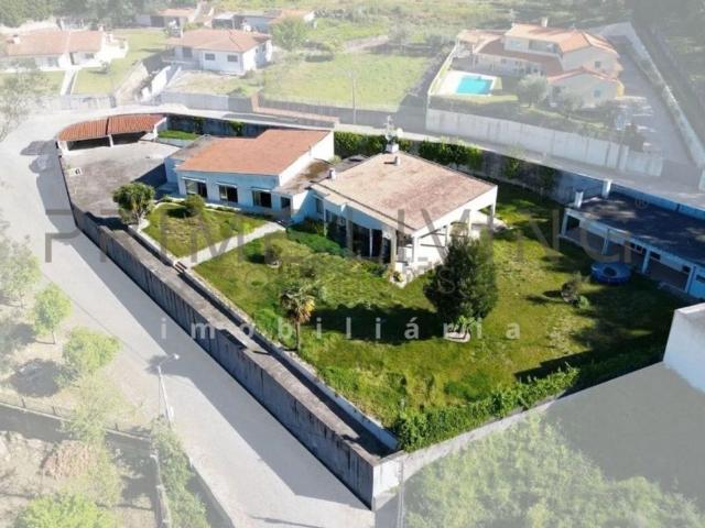 à venda Casa de 1104 m2, Barcelos, Portugal